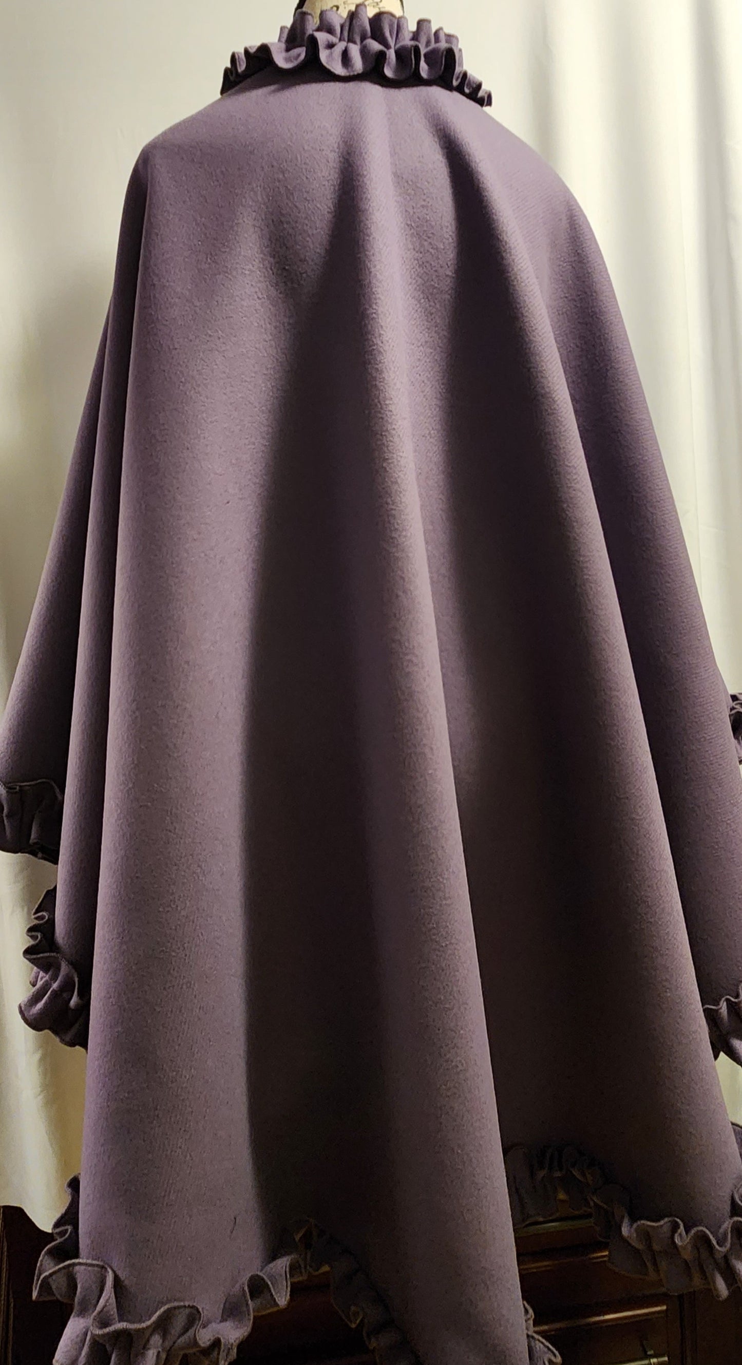 Cape -Mauve Wool & Cashmere blend, with ruffles