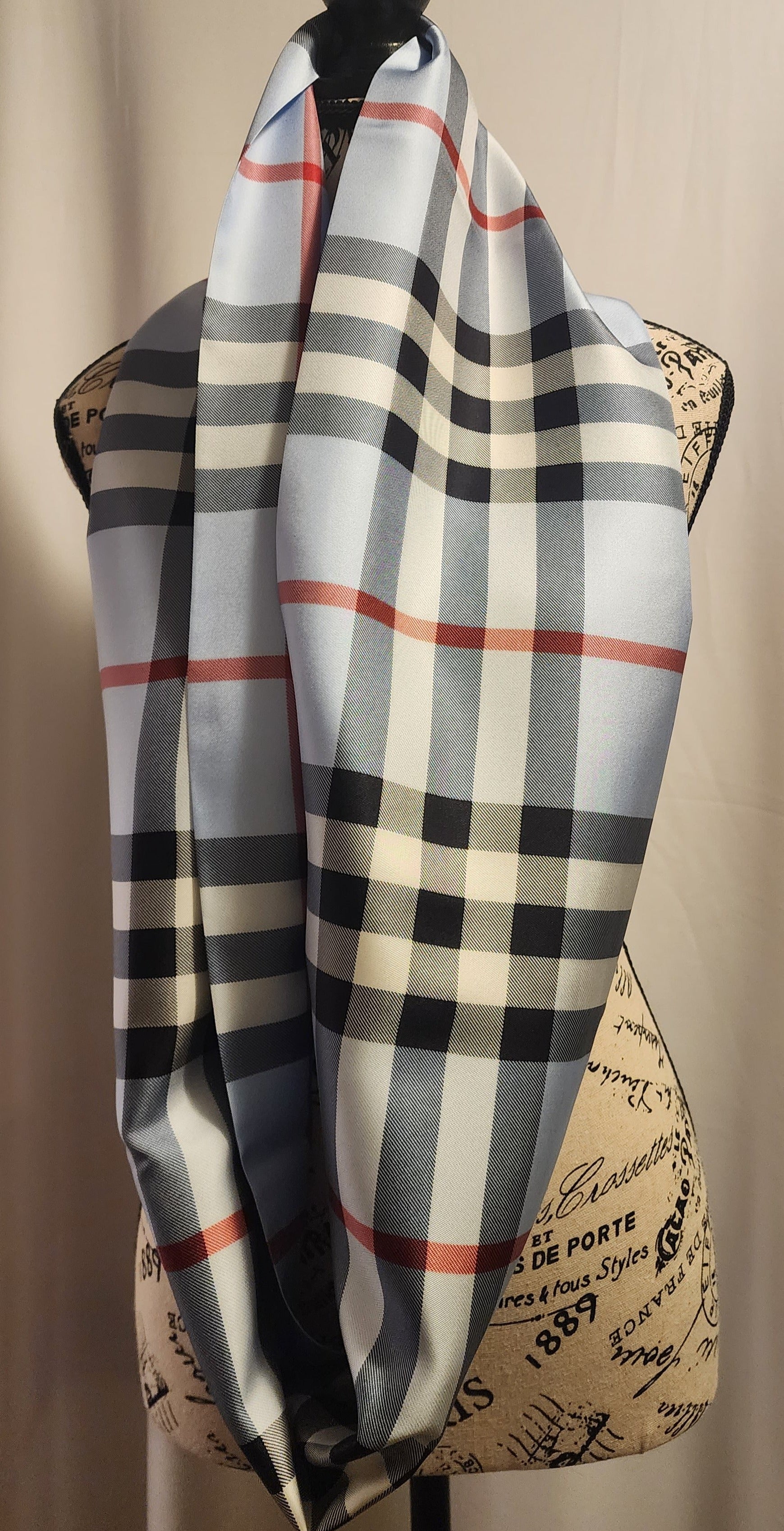 Burberry Plaid Silk scarf in light blue